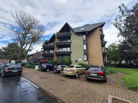 3 Raum Wohnung mit Balkon