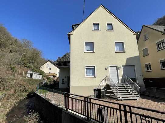 »» Zweifamilienhaus am idyllischen Bachverlauf ««