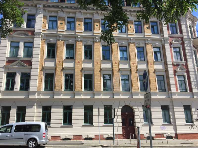 **ATTRAKTIVE KAPITALANLAGE**2-RWG im DACHGESCHOSS**FUßBODENHEIZUNG, AUFZUG & BAD MIT DUSCHE**WE 19**