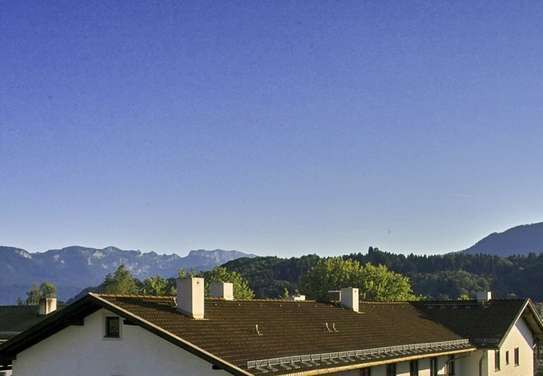 Traumhafte Dachgeschoßwohnung mit Bergblick