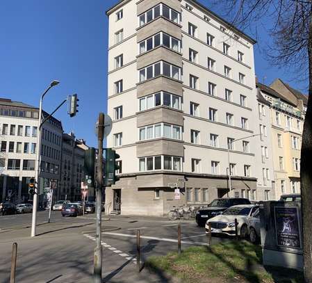 Stilvolle, modernisierte 6-Zimmer-Wohnung in Düsseldorf