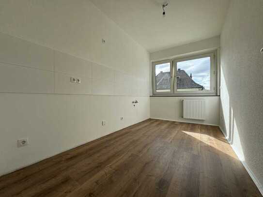 Sanierte 3-Zimmer-Wohnung, Balkon, Top Lage Beuel