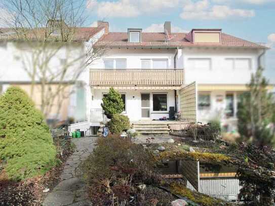 Sehr gepflegtes, großzügiges RMH mit Garten und Garage in Schwaig bei Nürnberg