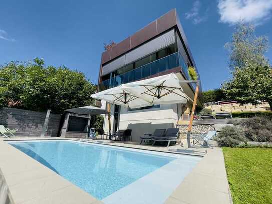 Architeckten Villa mit Pool und Panoramablick