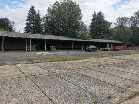 Stellflächen unter Carport zu vermieten