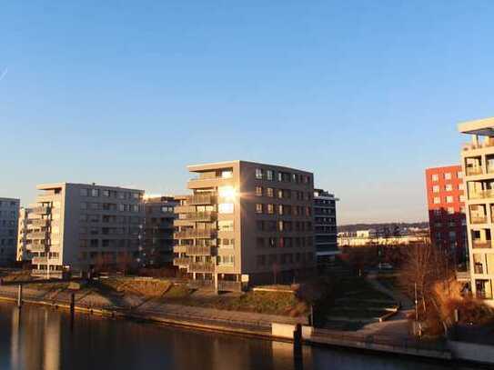 Neuwertige 3 - Zimmer Wohnung mit Wasser- und Skylineblick, Marina Gardens, Offenbach am Main