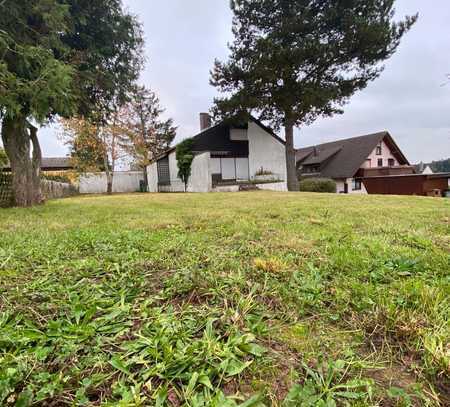 Großzügiges, vollerschlossenes Grundstück in herrlicher Lage im Luftkurort Neubulach