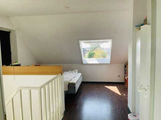 Lichtdurchflutete 2 Zimmer-Wohnung mit Sonnenbalkon in Büderich