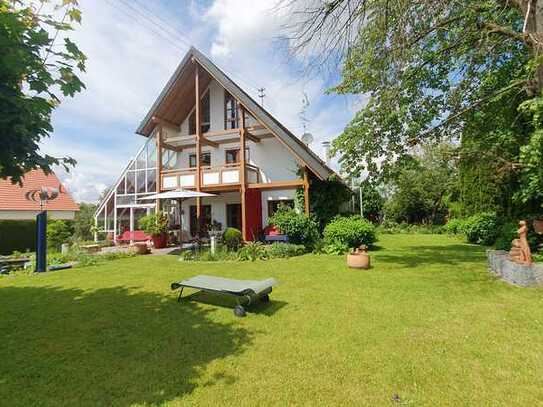 Repräsentatives, gepflegtes Einfamilienhaus Im Landhausstil, mit geh. Ausstattung in Weißenhorn