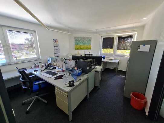 Im Nobel Business Center / 20,72 m² Büro ab August 2025
