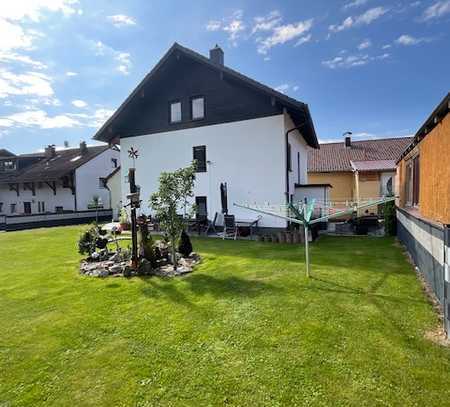 "Ihr Zuhause mit großem Garten, ausbaufähigem Dachboden – Ihre Ruhe Oase!“