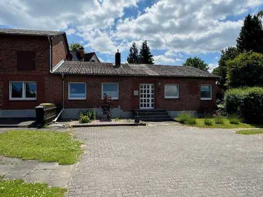 Haus in Wieren 120m² 4 Zimmer mit Terrasse u. Garten und gr. Garage