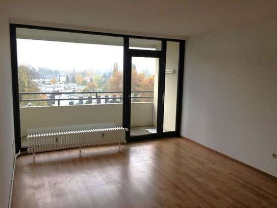 Bemerode, helle 1 Zi.-Wohnung, 35 m², Balkon mit Weitblick, 7. OG, Aufzug, Duschbad, EBK, Stellplatz