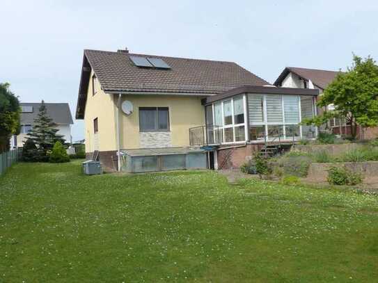 Einfamilienhaus mit großem Garten in Nidderau-Erbstadt zu verkaufen.