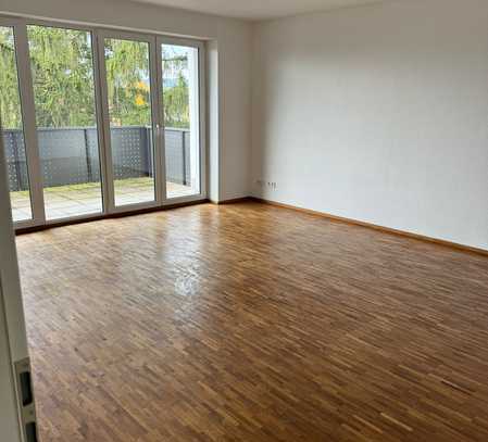 Exklusive, vollständig renovierte 3-Raum-Wohnung mit geh. Innenausstattung mit EBK in Liederbach