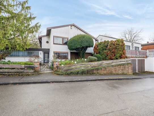 Freistehendes Einfamilienhaus mit Weitblick in bester Lage