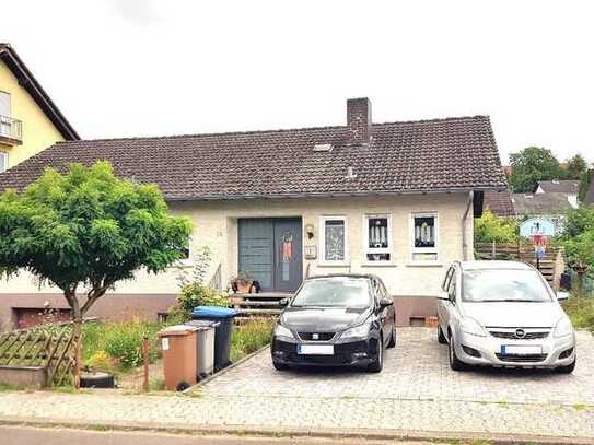 MODERNISIERTES, FREISTEHENDES EINFAMILIENHAUS MIT EBK, HOBBYRAUM, GARTEN UND GARAGE...