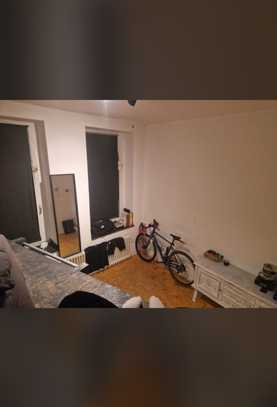 WG ZIMMER 500€ gesammt - 16 m²