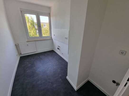 Helle & sanierte Wohnung mit Fahrstuhl in bester Lage!