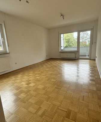 Schöne 2,5-Zimmer-Wohnung mit gehobener Innenausstattung mit EBK in Wolfsburg