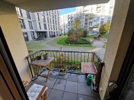 Stilvolle 2-Zimmer-Erdgeschosswohnung mit Balkon in München-Obersendling