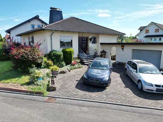 Schönes Einfamilienhaus in ausgezeichneter Lage und viel Raum in Stadtallendorf