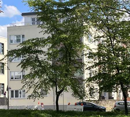 Stilvolle und ruhige 2 Zimmerwohnung am Klingelpützpark mit Südbalkon