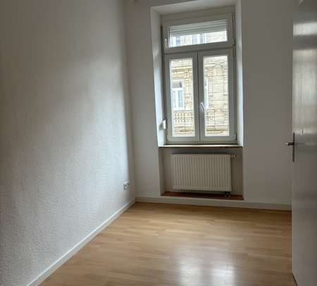 Neu renovierte 3-Zimmer-Wohnung in Nürnberg- Steinbühl