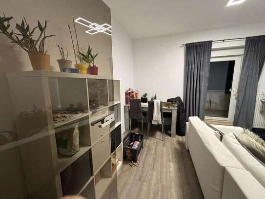 Schöne 3-Zimmer-Wohnung mit Balkon und Einbauküche in Halle /Saale