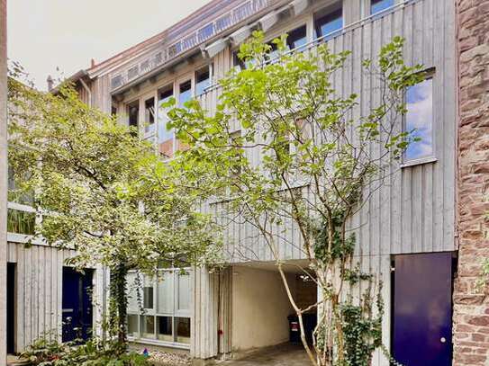 ARCHITEKTENWOHNUNG AN DER STADTMAUER, 30M VON DER ALB, BARRIEREFREI