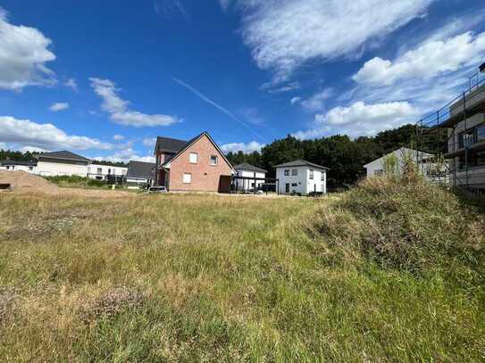 Nahe Badesee- u. Wald: Bauträgerfreies Baugrundstück, voll erschlossen, ruhige Lage in Ludwigsfelde