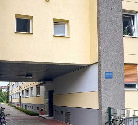 Charmante 1-Zimmer-Wohnung in begehrter Lage mit Tiefgaragenstellplatz und Renovierungsmöglichkeit