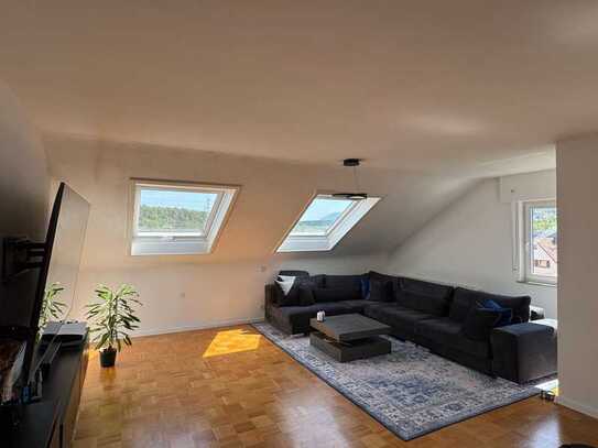 Klimatisierte 3,5-Zimmer-Dachgeschosswohnung in Sondelfingen
