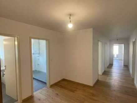 Exklusive, neuwertige 4-Zimmer-Wohnung mit Balkon in Heitersheim