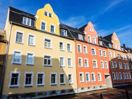 4-Zimmer-Wohnung im sanierten Altbau, großer Balkon, KfZ-Stellplatz