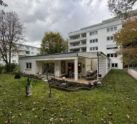 Exklusive Terrassenwohnung mit Bungalow-Charme in ruhiger Innenhoflage