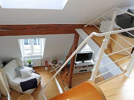 Super 2-Zimmer-Maisonettewohnung - top mod. Altbau auf 2 Etagen mit EBK, gr. Bad mit Fenster