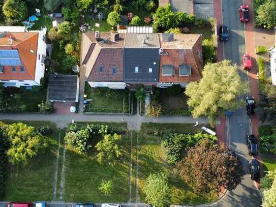 Seltenes Stadthaus in Toplage mit vier Stellplätzen!