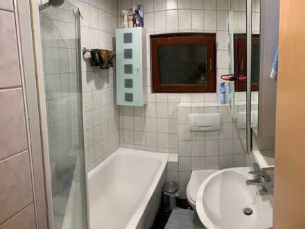 1 Zimmer in 3er Wohngemeinschaft mit Einbauküche in KA nähe Zentrum