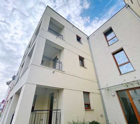 Moderne & neuwertige 4,5-Zi-Wohnung mit Balkon und EBK in zentraler Lage Bad Homburg