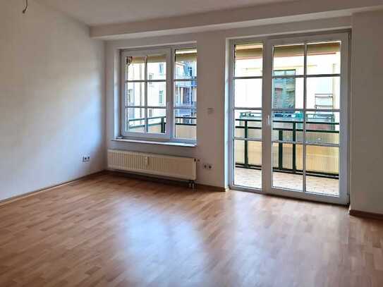 Jetzt 500€ Willkommensgutschein* sichern! Im Alter nicht allein! 2-Zimmer-Wohnung mit Balkon!