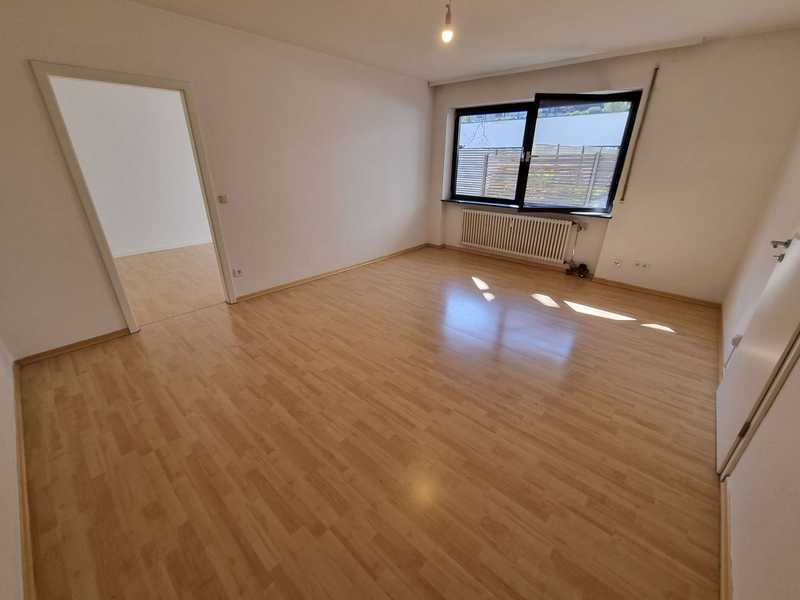 Geräumige & Ruhige 2 Zimmer-Erdgeschoss-Wohnung | nähe Zoo | nähe U-Bahn ZOO und S-Bahn Ostendstraße