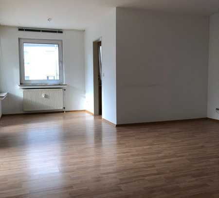 Barrierefreie und gut geschnittene 2 Zimmer mit Balkon *mit Wohnberechtigungsschein (WBS)*