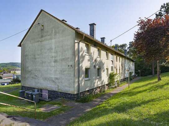 Frisch renovierte 2,5-Zimmer Wohnung inkl. EBK und Balkon