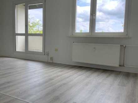 ** gerde fertig saniert für Sie!!! 3 Raum Wohnung ruhig gelegen Dessau Süd mit Balkon**