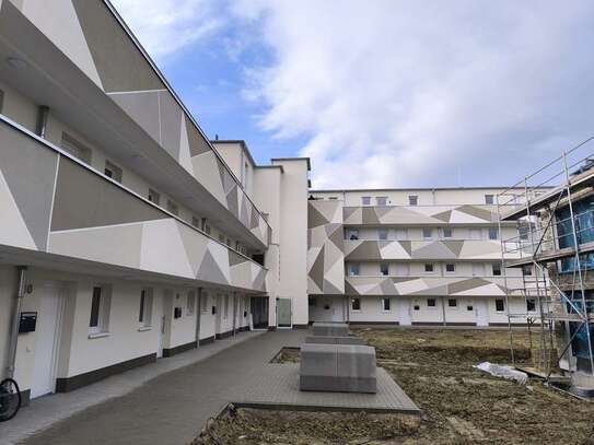 Helle, barrierefreie Neubauwohnung in zentraler Lage