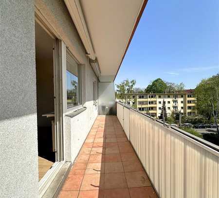 Berlin-Mitte-Wedding - 2Zi - FREI - Mit Sonnenbalkon - Fahrstuhl - Mit U-Bahn (U6) in die Innenstadt
