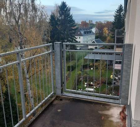 möblierter Singlewohntraum mit Einbauküche, Südbalkon und Blick ins Grüne inkl. Stellplatz