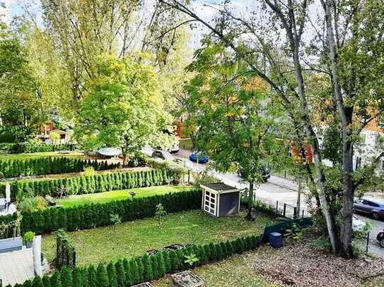 Bezugsfreie Wohnung mit Aufzug, Balkon und Stellplatz