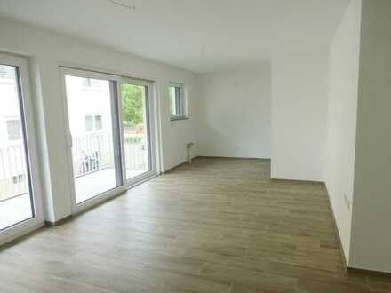Erstbezug Juli 2023: Helle 2-Zimmer-Wohnung mit Balkon und Carport in Hoffenheim